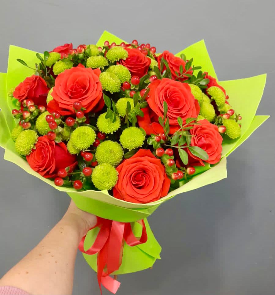 Букет цветов из: Хризантемы и Розы в Неболчах