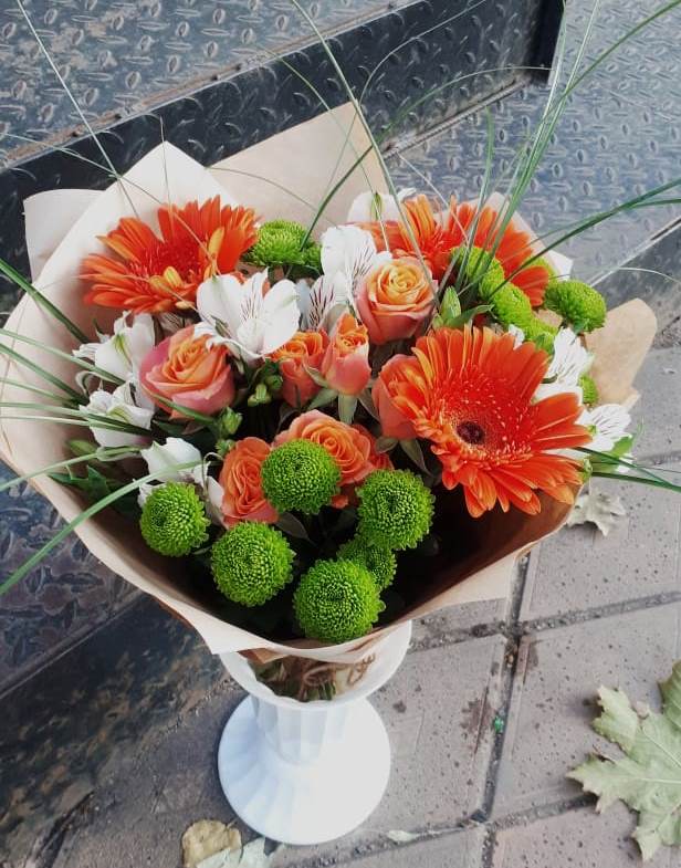 Букет цветов из: Герберы, Хризантемы, Альстромерии и Розы в Неболчах