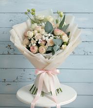 Букет цветов из:  Розы и Лизиантусы в Неболчах