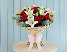Букет цветов из:  Лилии и Розы в Неболчах