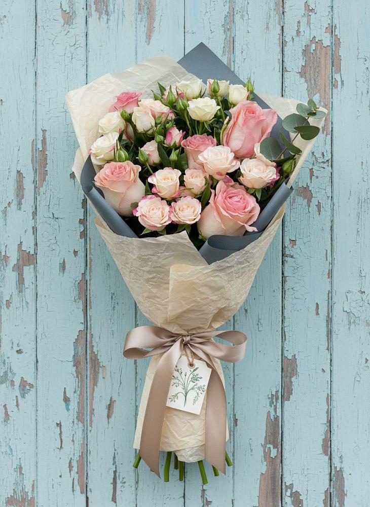 Букет цветов из: Розы в Неболчах