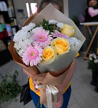 Букет цветов из:  Герберы, Розы и Хризантемы в Неболчах