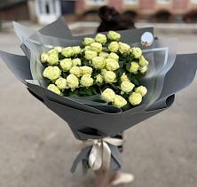 Букет Белые кустовые розы Солинеро в Неболчах