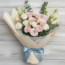 Букет цветов из:  Лизиантусы в Неболчах