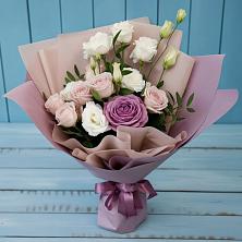 Букет цветов из:  Розы и Лизиантусы в Неболчах
