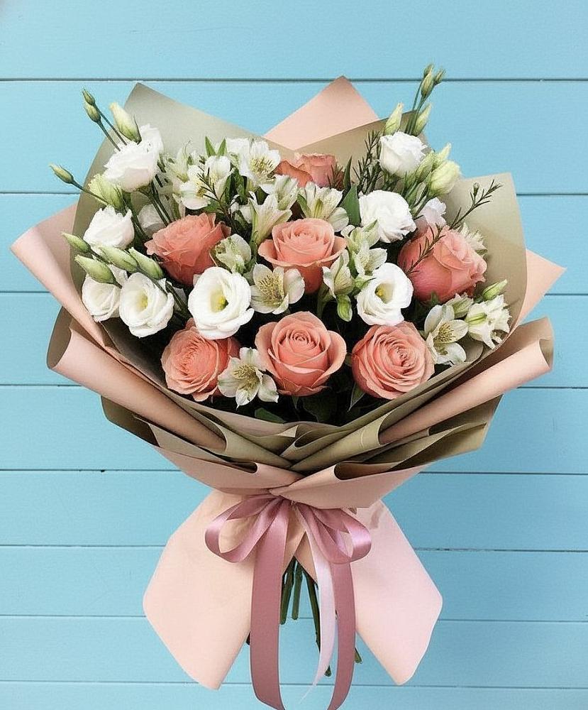 Букет цветов из: Розы, Альстромерии и Лизиантусы в Неболчах
