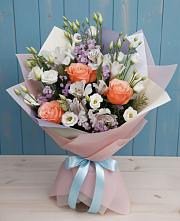 Букет цветов из:  Лизиантусы, Розы, Альстромерии и Гипсофила в Неболчах