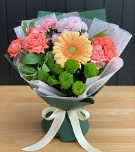 Букет цветов из:  Гвоздики, Розы, Герберы и Хризантемы #REPLACE_PRED# Неболчах