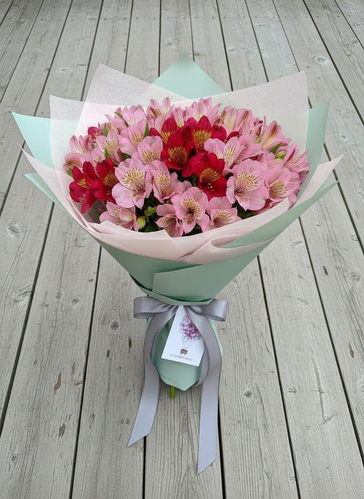Букет цветов из: Альстромерии в Неболчах