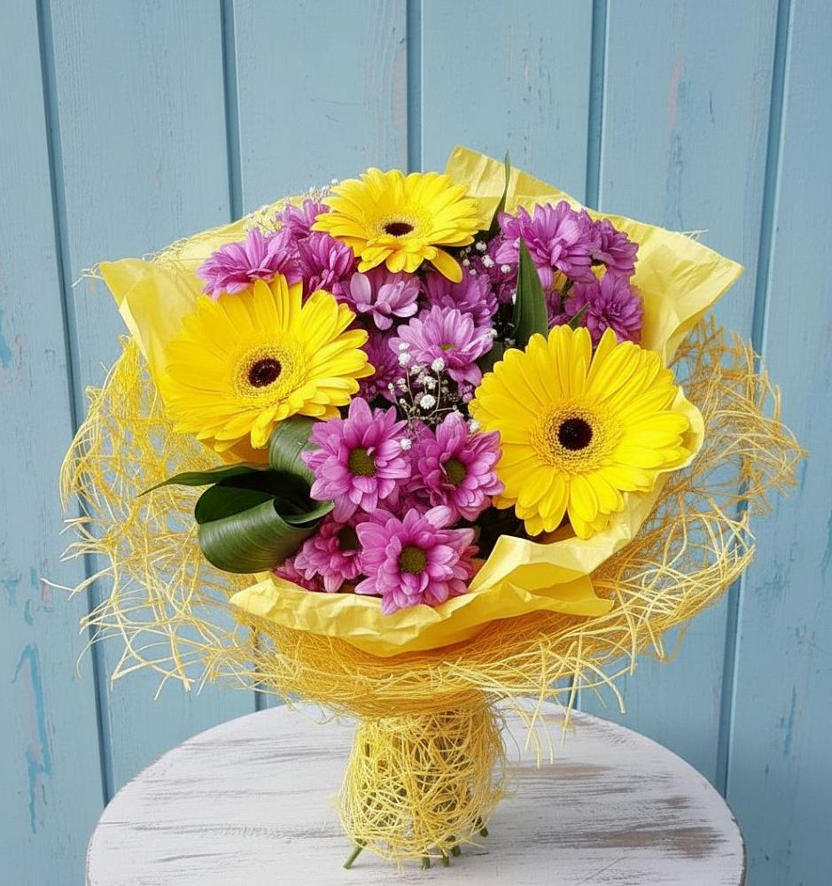 Букет цветов из: Хризантемы и Герберы в Неболчах