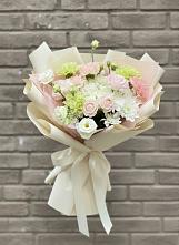 Букет цветов из:  Гвоздики, Розы, Лизиантусы и Хризантемы #REPLACE_PRED# Неболчах