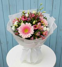 Букет цветов из:  Герберы, Альстромерии и Лизиантусы в Неболчах