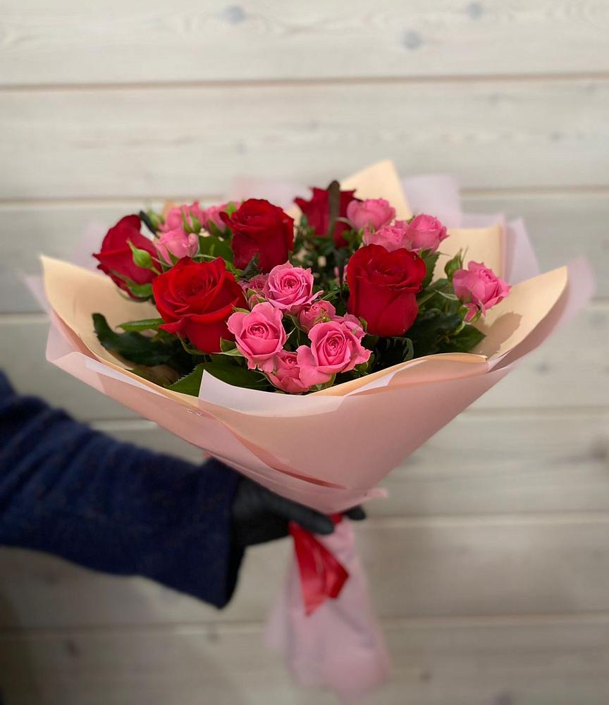 Букет цветов из: Розы в Неболчах