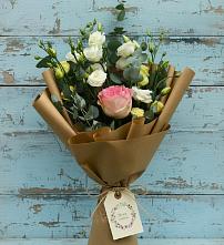 Букет цветов из:  Розы и Лизиантусы в Неболчах